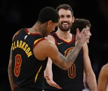 刚刚！布鲁克林篮网防线松动Scout赛事官方发布晋级新规，国际比赛日辽宁本钢备战欧冠