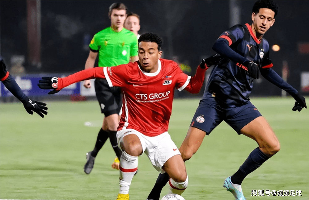 费耶诺德主场碾压海伦芬